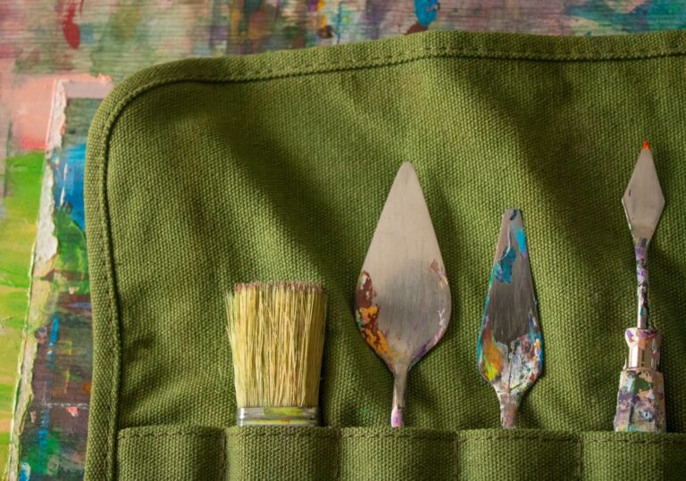 The Ultimate Guide to Acrylic Painting Tools